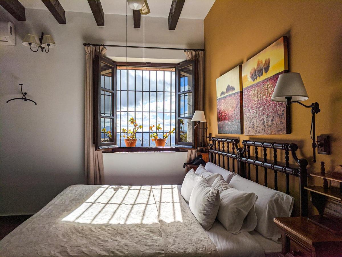 Hotel Fuente Del Sol Антекуера Екстериор снимка